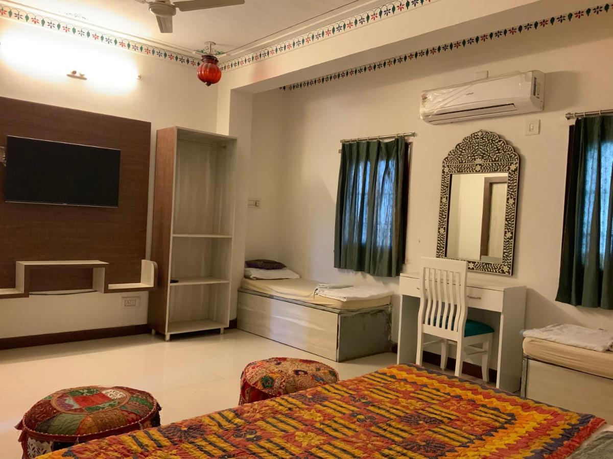 full view villa entire Udaipur Exteriör bild