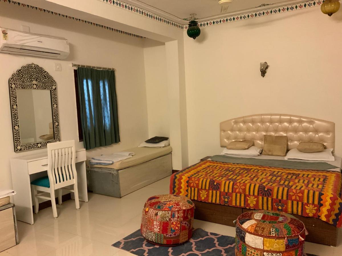 full view villa entire Udaipur Exteriör bild