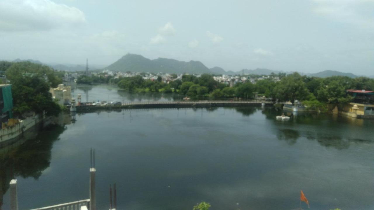 full view villa entire Udaipur Exteriör bild
