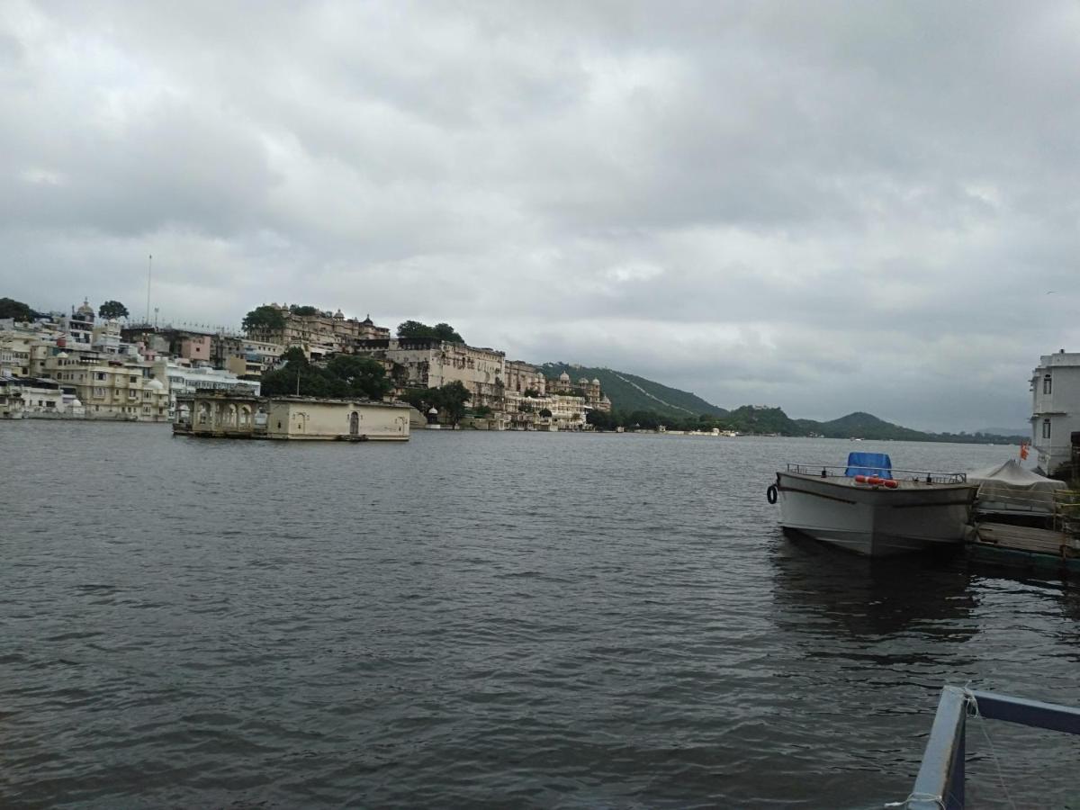full view villa entire Udaipur Exteriör bild