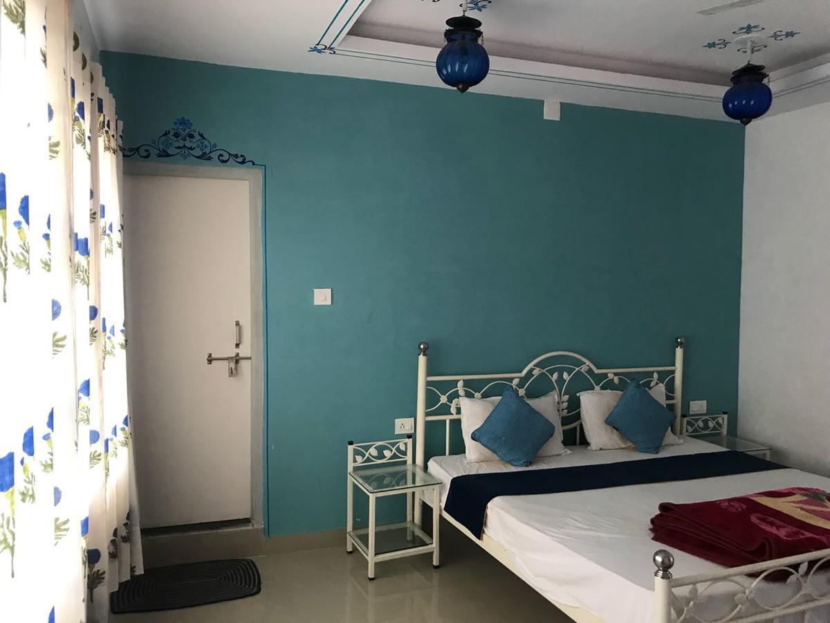 full view villa entire Udaipur Exteriör bild